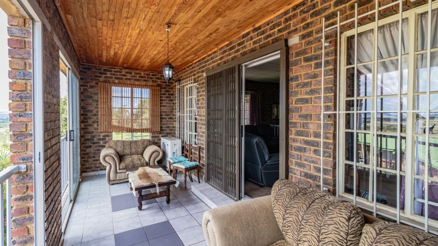 4 Bedroom Property for Sale in Vaaloewer Gauteng