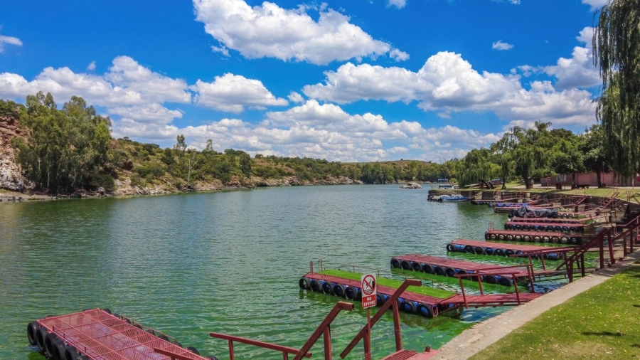 4 Bedroom Property for Sale in Vaaloewer Gauteng