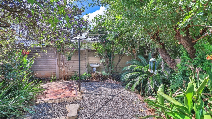 4 Bedroom Property for Sale in Vaaloewer Gauteng