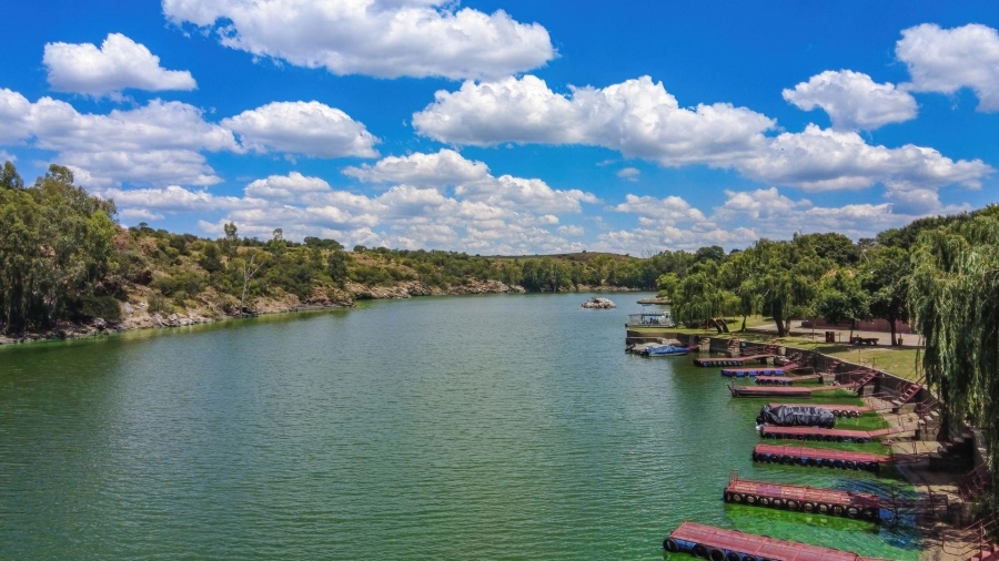 4 Bedroom Property for Sale in Vaaloewer Gauteng