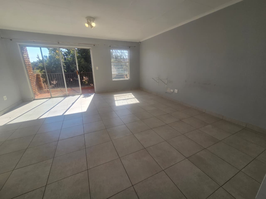 1 Bedroom Property for Sale in Wilgeheuwel Gauteng