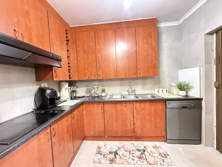 4 Bedroom Property for Sale in Allens Nek Gauteng