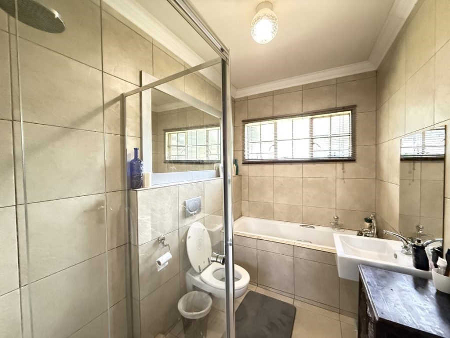 4 Bedroom Property for Sale in Allens Nek Gauteng