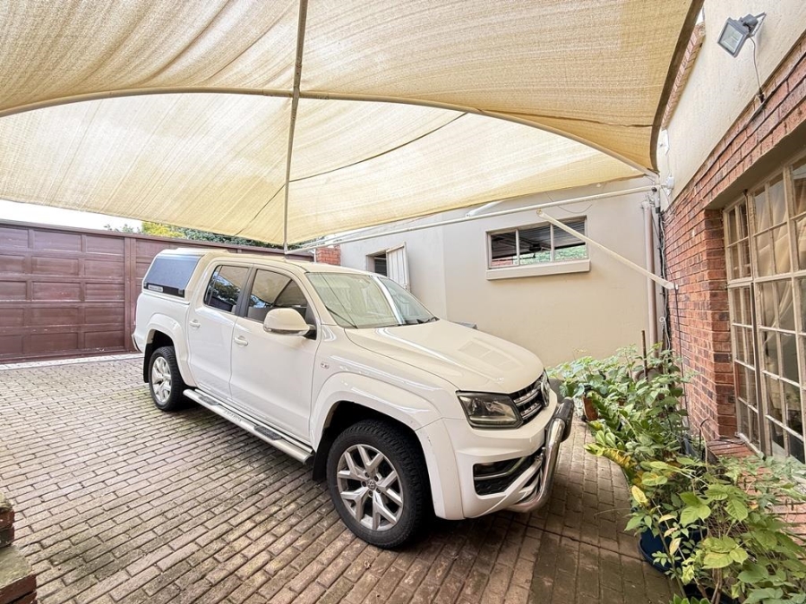 4 Bedroom Property for Sale in Allens Nek Gauteng