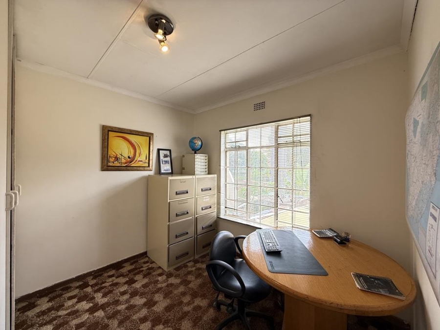 4 Bedroom Property for Sale in Allens Nek Gauteng