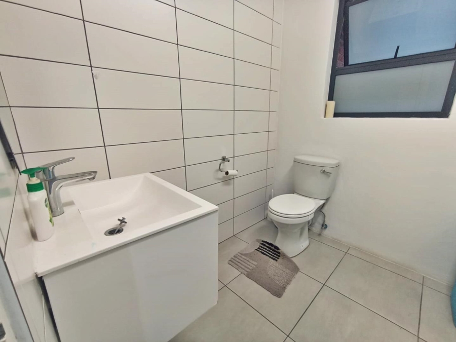 To Let 2 Bedroom Property for Rent in Franklin Roosevelt Park Gauteng