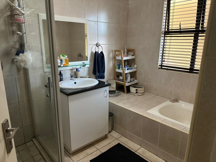 2 Bedroom Property for Sale in Zwartkop Golf Estate Gauteng