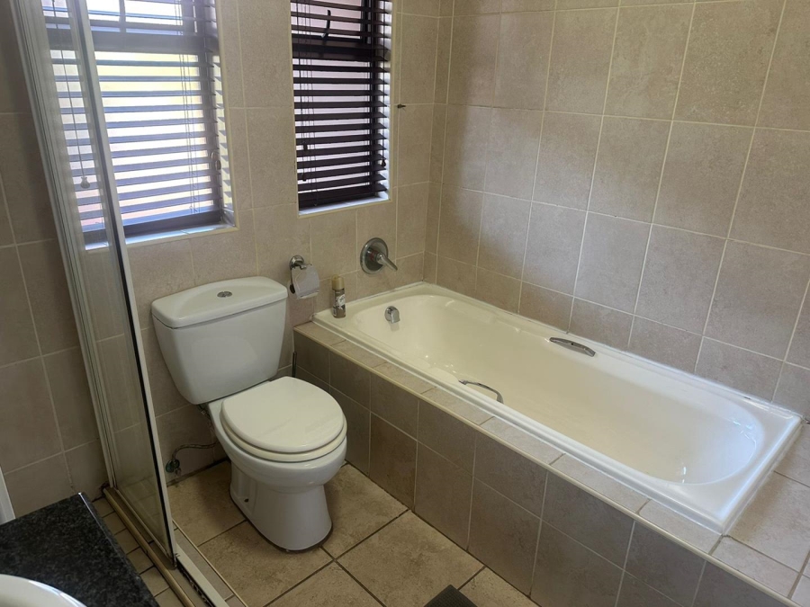 2 Bedroom Property for Sale in Zwartkop Golf Estate Gauteng
