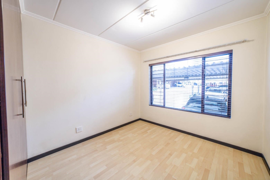 2 Bedroom Property for Sale in Sunninghill Gauteng