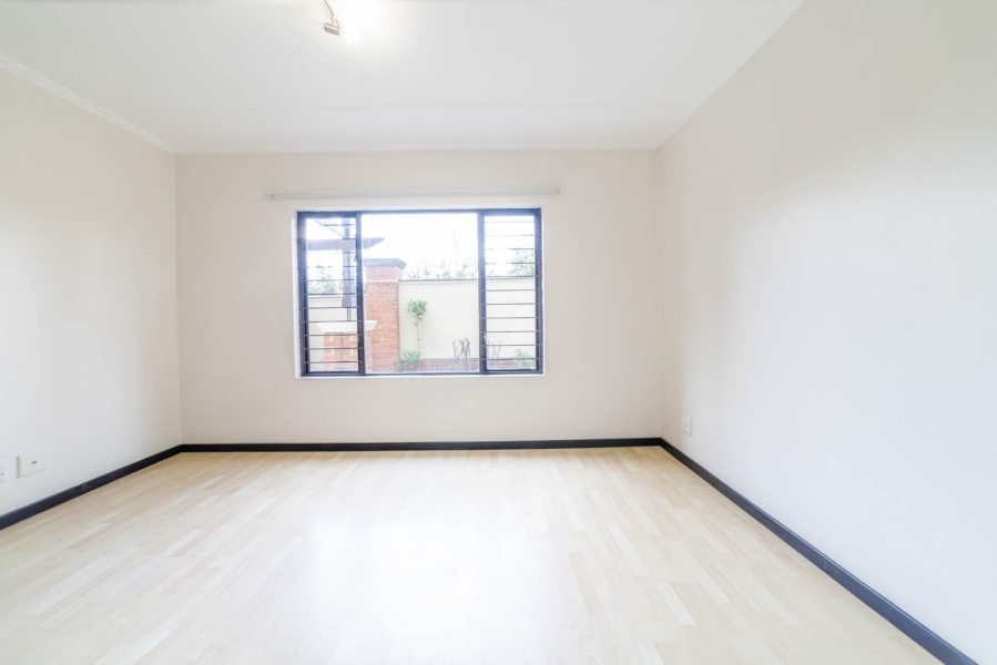 2 Bedroom Property for Sale in Sunninghill Gauteng