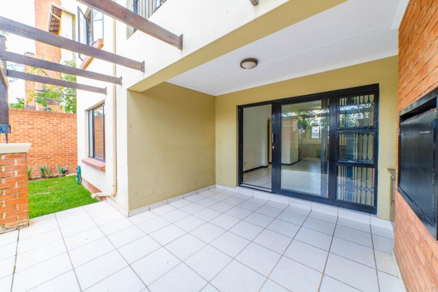 2 Bedroom Property for Sale in Sunninghill Gauteng