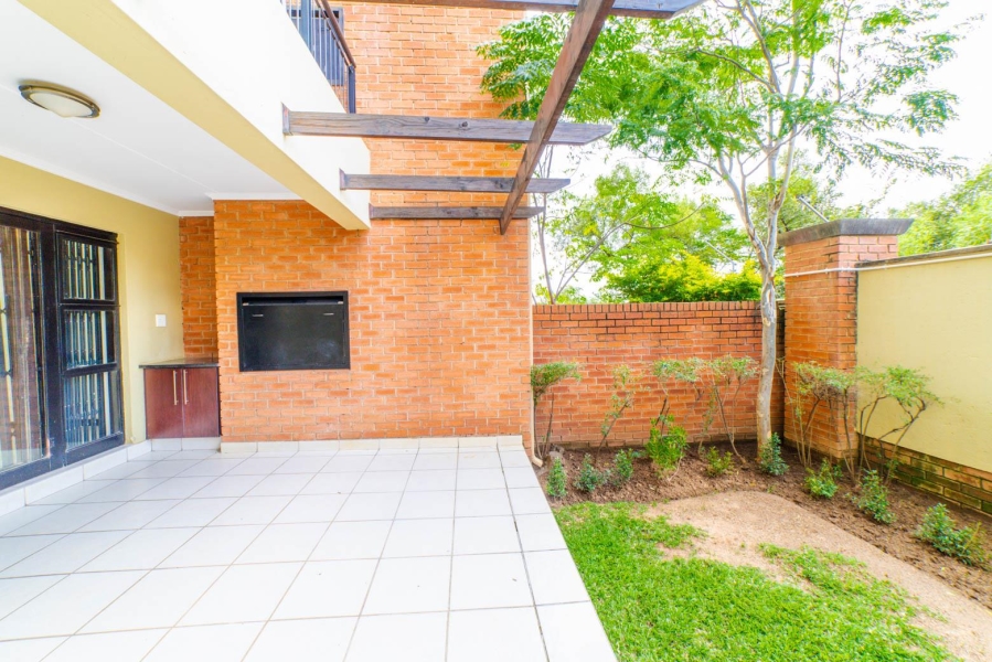 2 Bedroom Property for Sale in Sunninghill Gauteng