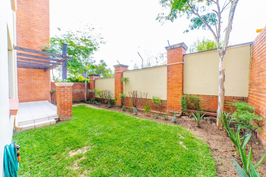 2 Bedroom Property for Sale in Sunninghill Gauteng