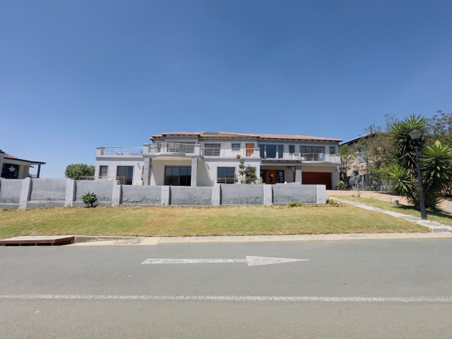 5 Bedroom Property for Sale in Blue Valley Golf Estate Gauteng