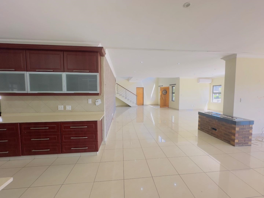 5 Bedroom Property for Sale in Blue Valley Golf Estate Gauteng