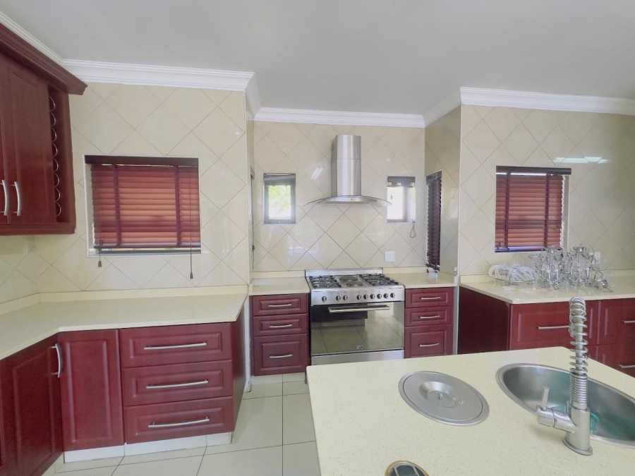5 Bedroom Property for Sale in Blue Valley Golf Estate Gauteng