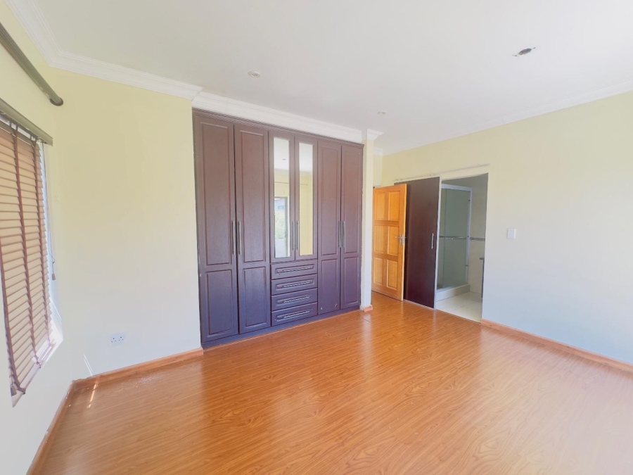 5 Bedroom Property for Sale in Blue Valley Golf Estate Gauteng