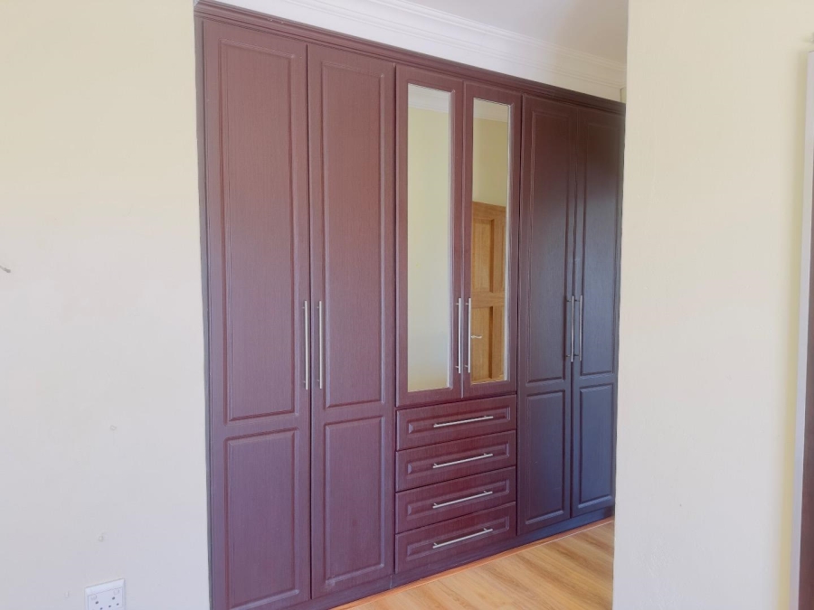 5 Bedroom Property for Sale in Blue Valley Golf Estate Gauteng