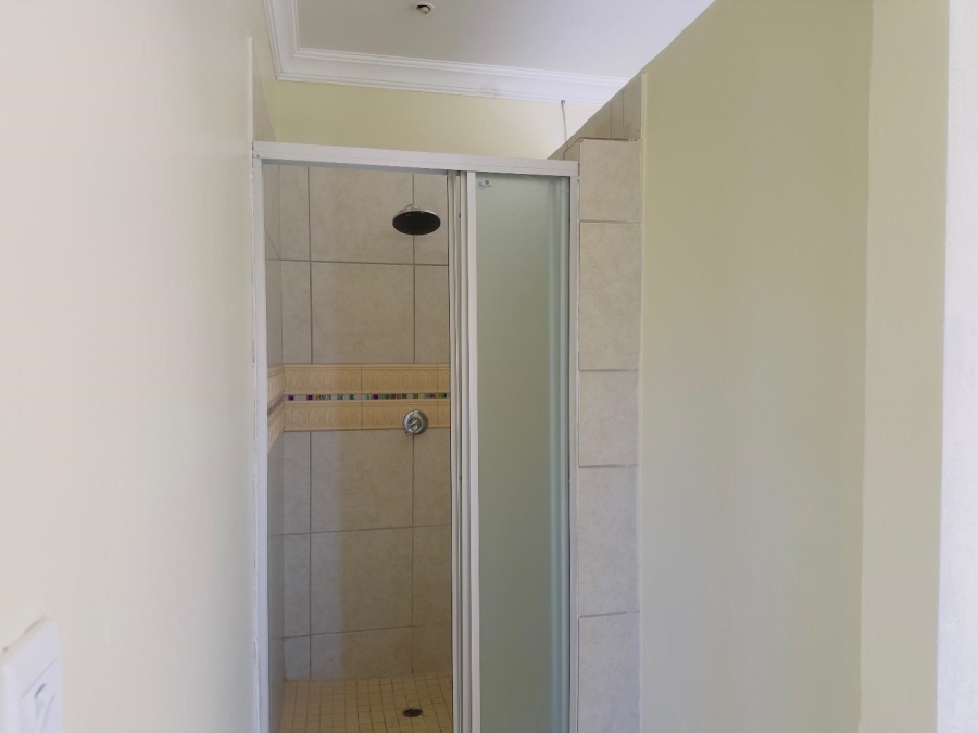 5 Bedroom Property for Sale in Blue Valley Golf Estate Gauteng