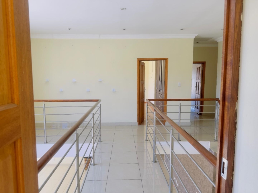 5 Bedroom Property for Sale in Blue Valley Golf Estate Gauteng