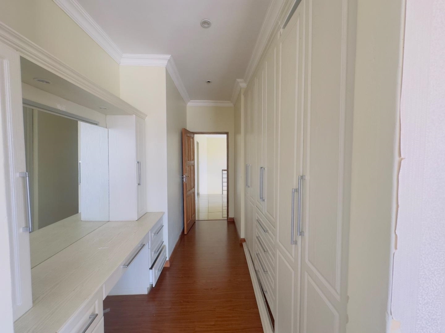 5 Bedroom Property for Sale in Blue Valley Golf Estate Gauteng