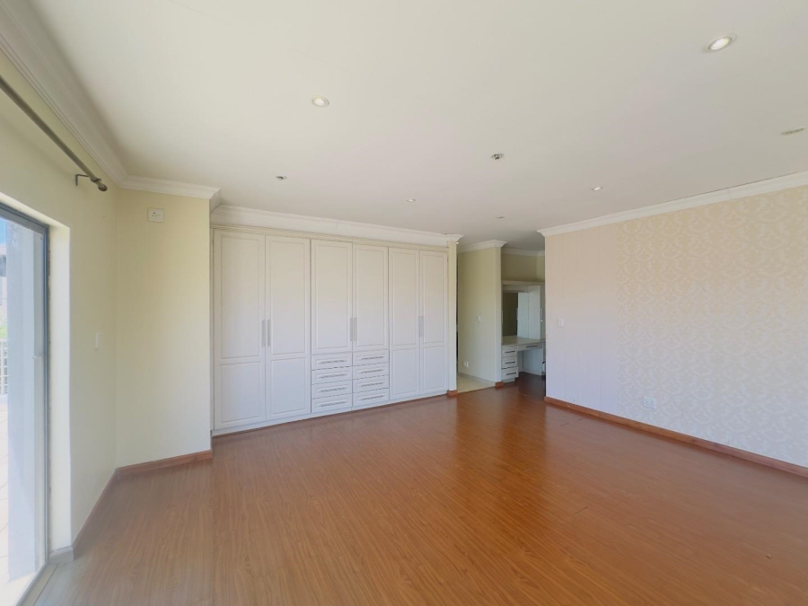 5 Bedroom Property for Sale in Blue Valley Golf Estate Gauteng