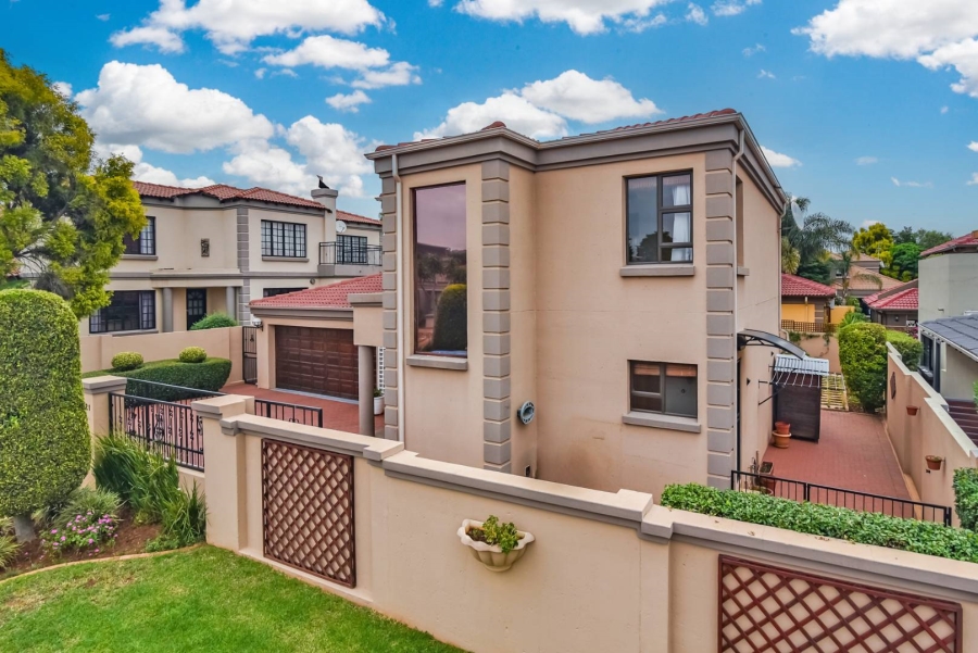 3 Bedroom Property for Sale in Ruimsig Gauteng