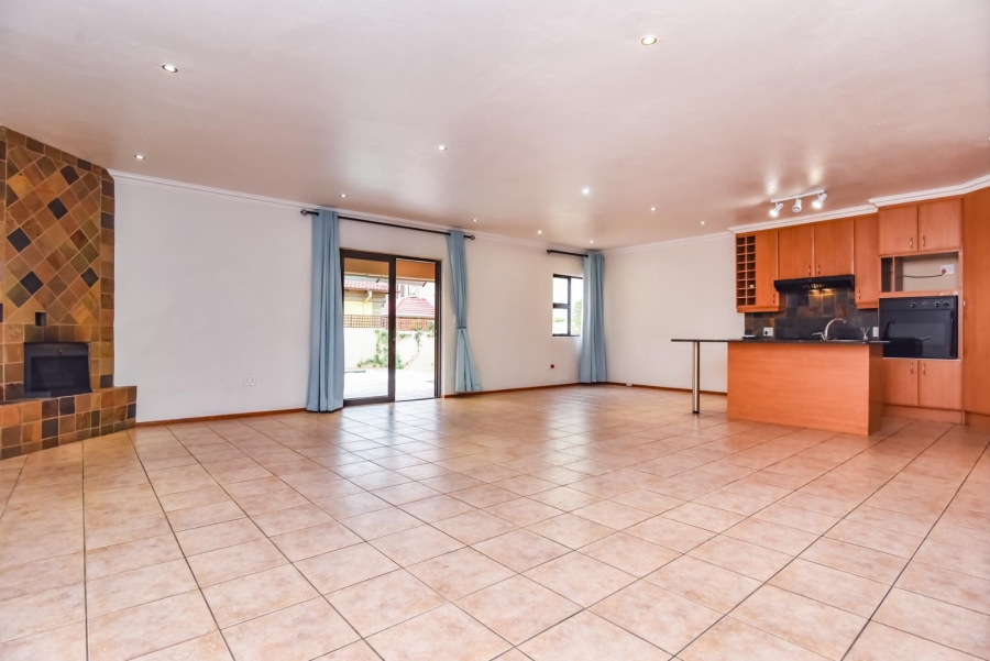 3 Bedroom Property for Sale in Ruimsig Gauteng