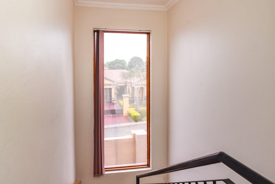 3 Bedroom Property for Sale in Ruimsig Gauteng