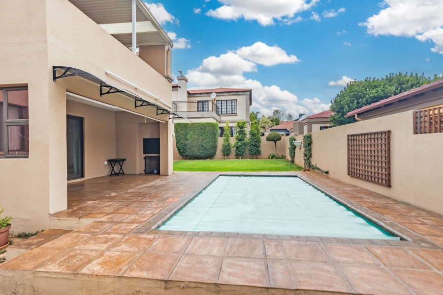 3 Bedroom Property for Sale in Ruimsig Gauteng