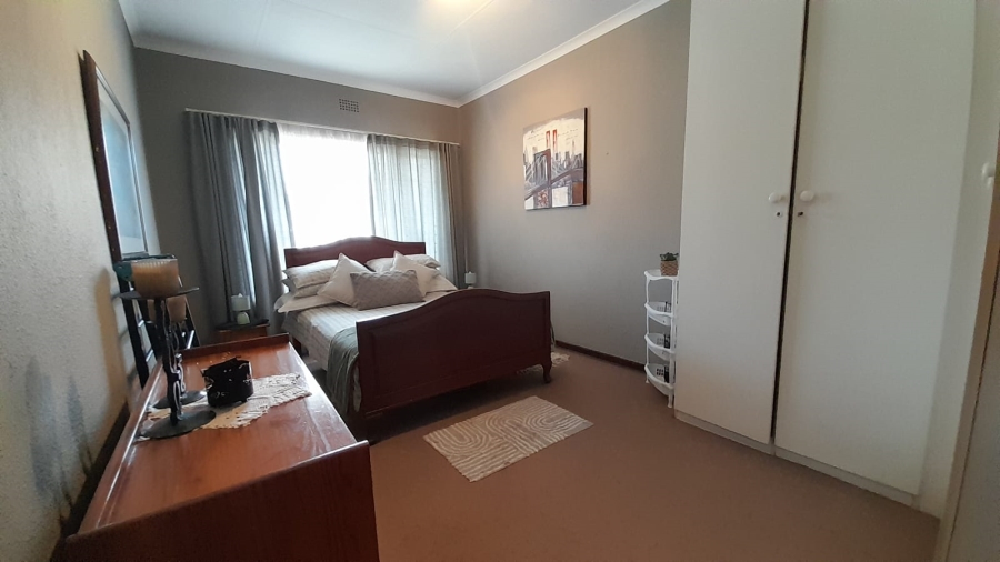 2 Bedroom Property for Sale in Birchleigh Gauteng