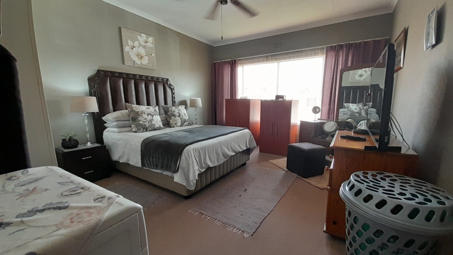 2 Bedroom Property for Sale in Birchleigh Gauteng