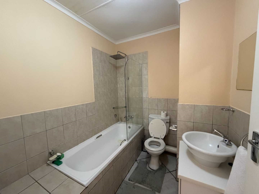 2 Bedroom Property for Sale in Noordheuwel Gauteng