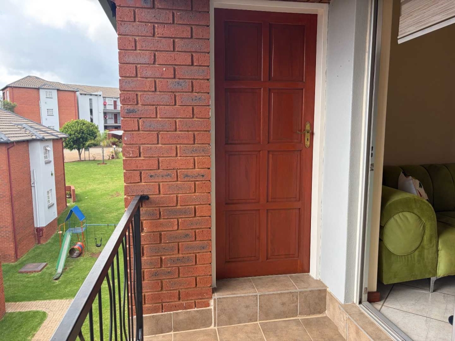2 Bedroom Property for Sale in Noordheuwel Gauteng