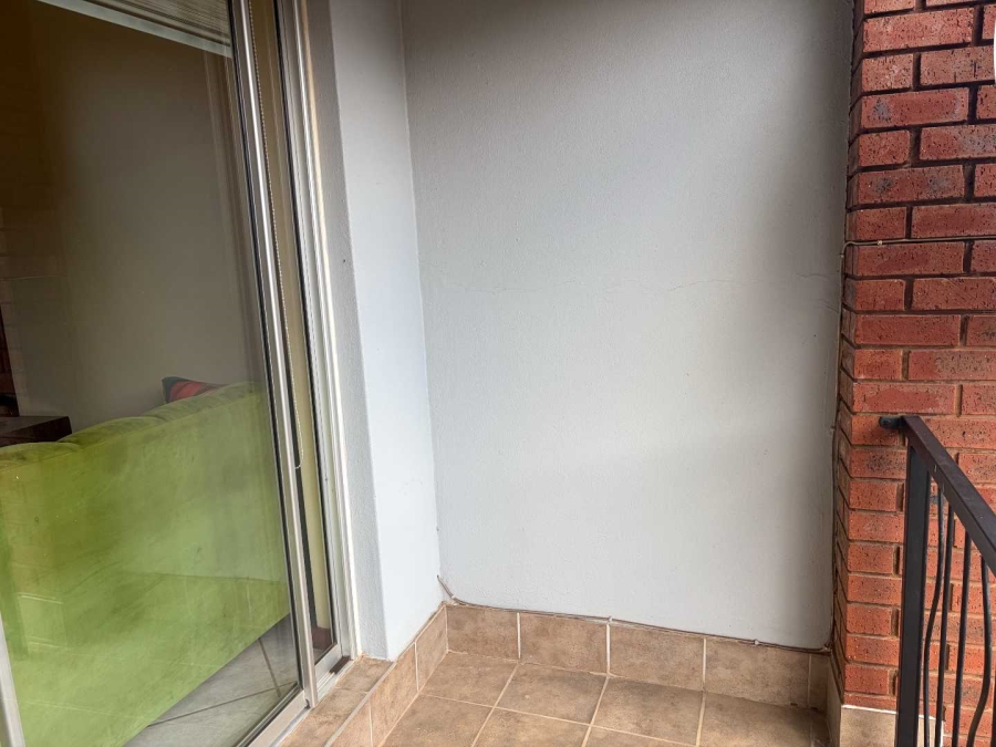 2 Bedroom Property for Sale in Noordheuwel Gauteng