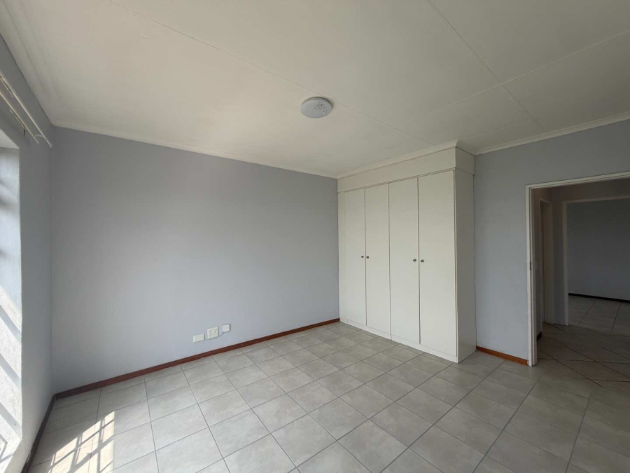 2 Bedroom Property for Sale in Noordheuwel Gauteng