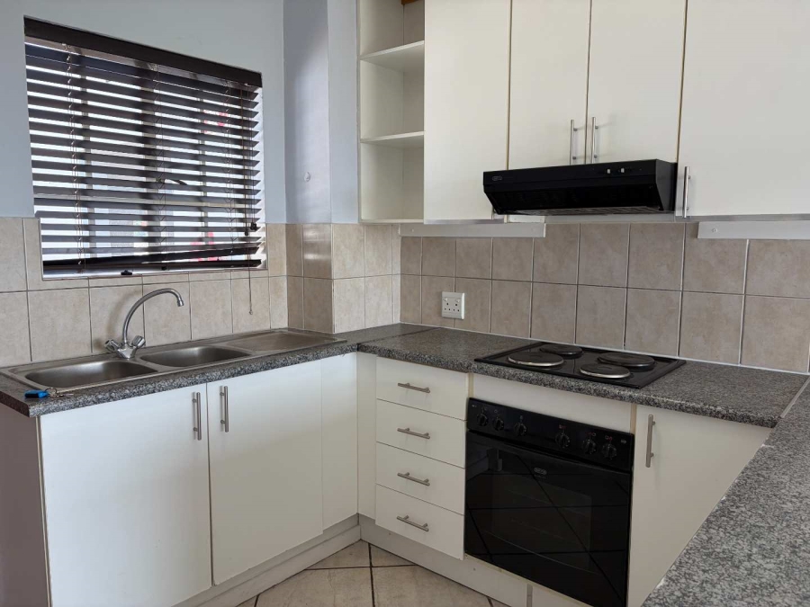 2 Bedroom Property for Sale in Noordheuwel Gauteng