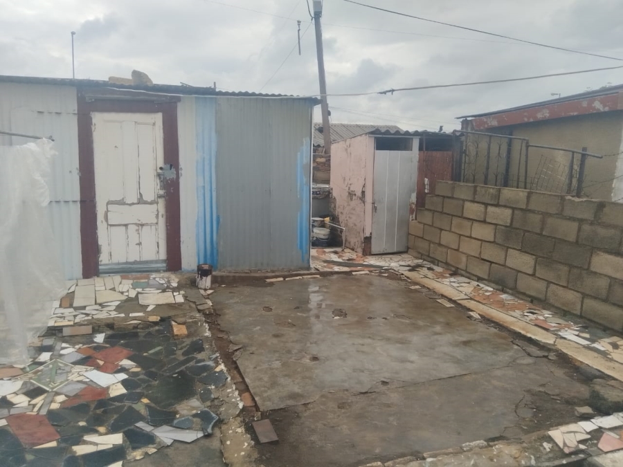 2 Bedroom Property for Sale in Dhlamini Gauteng