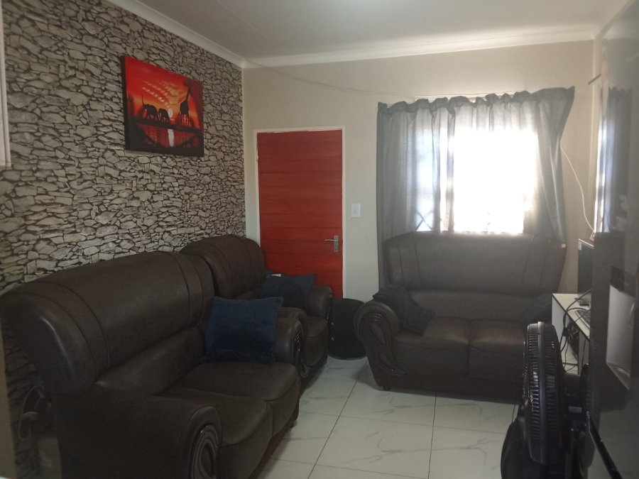2 Bedroom Property for Sale in Lehae Gauteng