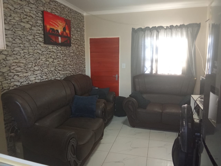 2 Bedroom Property for Sale in Lehae Gauteng