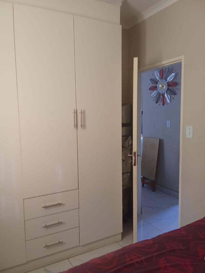 2 Bedroom Property for Sale in Lehae Gauteng