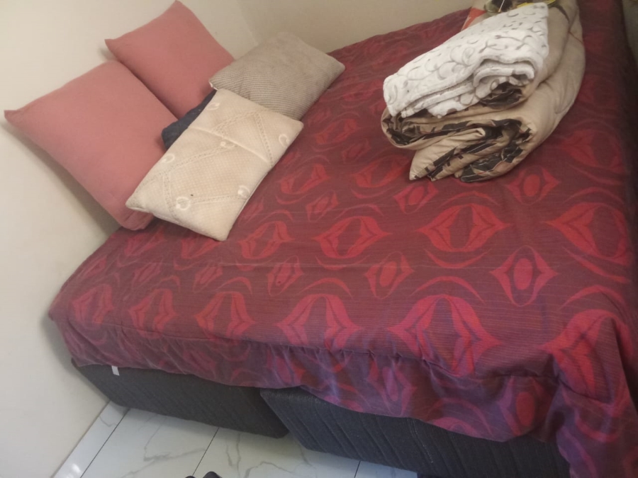 2 Bedroom Property for Sale in Lehae Gauteng