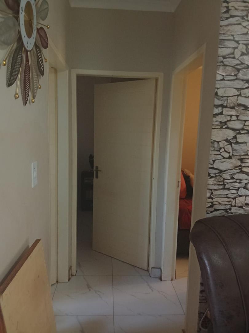 2 Bedroom Property for Sale in Lehae Gauteng