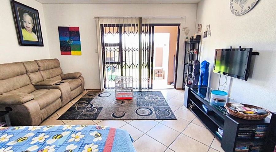 2 Bedroom Property for Sale in Albertsdal Gauteng