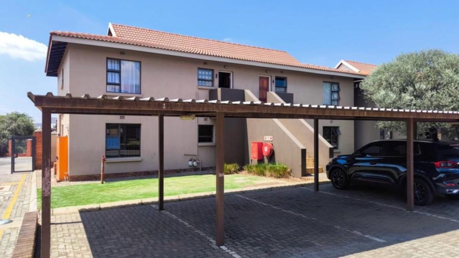 2 Bedroom Property for Sale in Albertsdal Gauteng