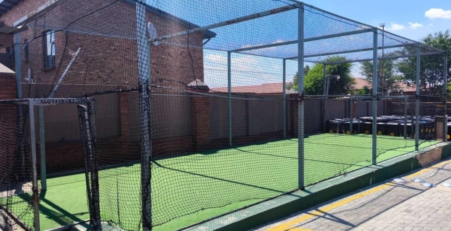 2 Bedroom Property for Sale in Albertsdal Gauteng