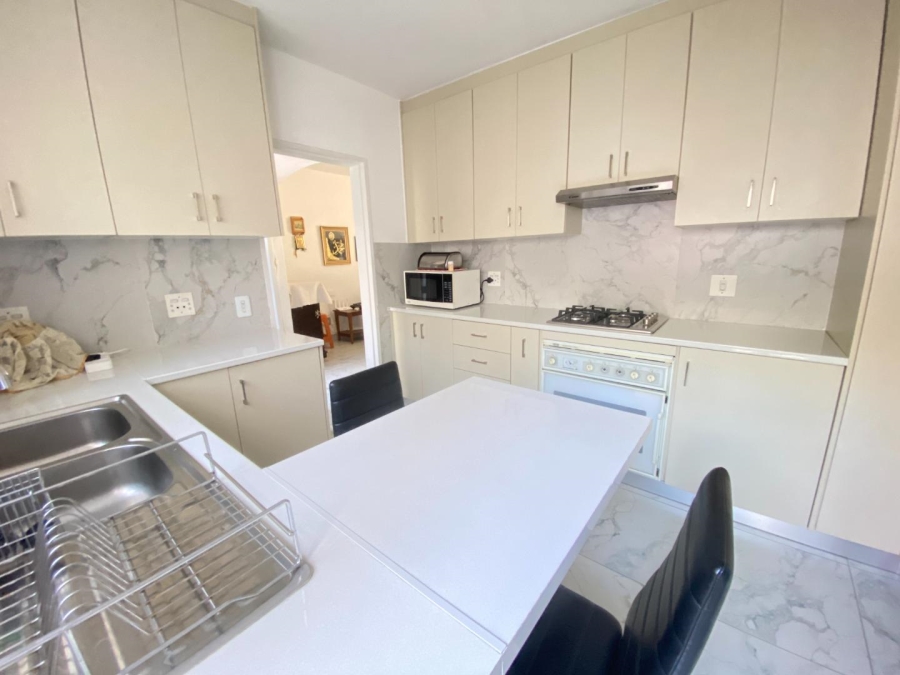 3 Bedroom Property for Sale in Mondeor Gauteng