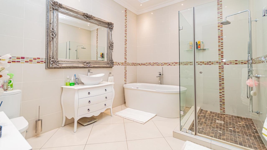 6 Bedroom Property for Sale in Meyersdal Eco Estate Gauteng