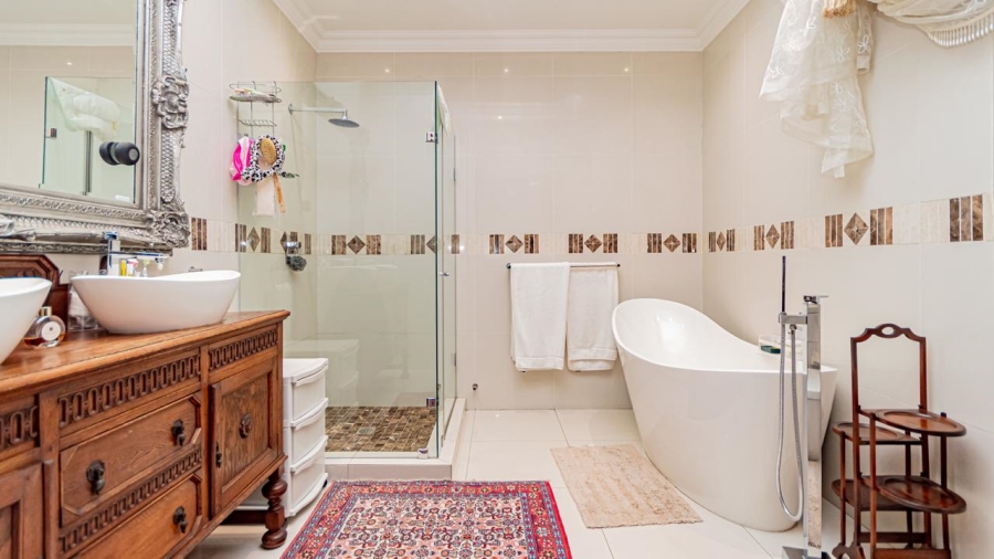 6 Bedroom Property for Sale in Meyersdal Eco Estate Gauteng