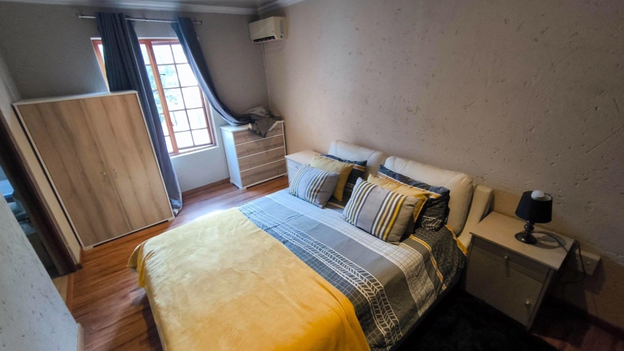 6 Bedroom Property for Sale in Brackenhurst Gauteng